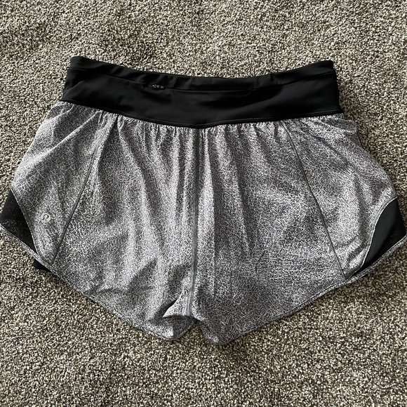 Lululemon shorts - Picture 3 of 4